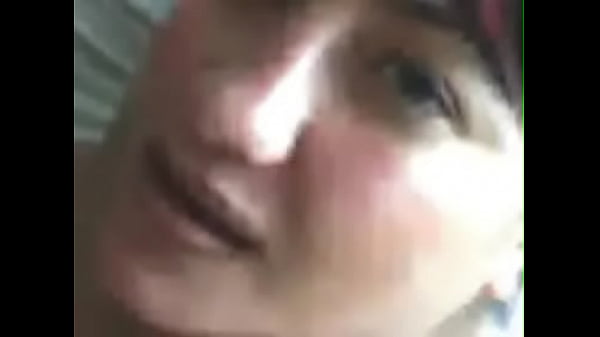 Horny Armenian Woman Devours Cock in Homemade Blowjob