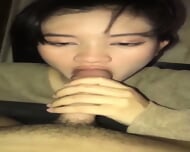 Hot Indonesian Amateur Couple’s Overflowing Creampie Orgas