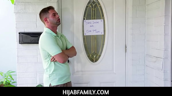 Arab Hijab Big Ass Anal Slut Begs for Raw Brutal Pounding!