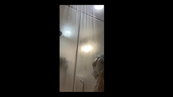 Hot Slim Saudi Teen Webcam Dance & Shower Masturbate
