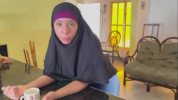 Fucking My Hijab-Wearing Arab Muslim Stepmom Behind Hubby’s Back
