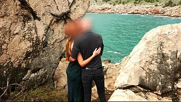 Horny Amateur Couple’s Insane Cliffside Fuck in Secret Spot